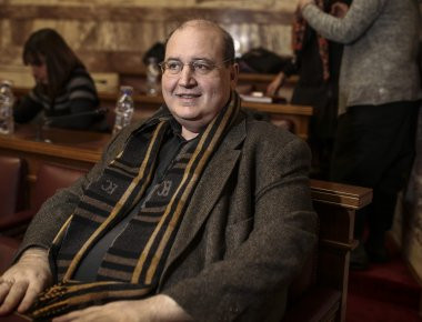 Ν. Φιλής: Τα 40.000 σπίτια που θα βγουν σε πλειστηριασμό δεν θα είναι μόνο βίλες